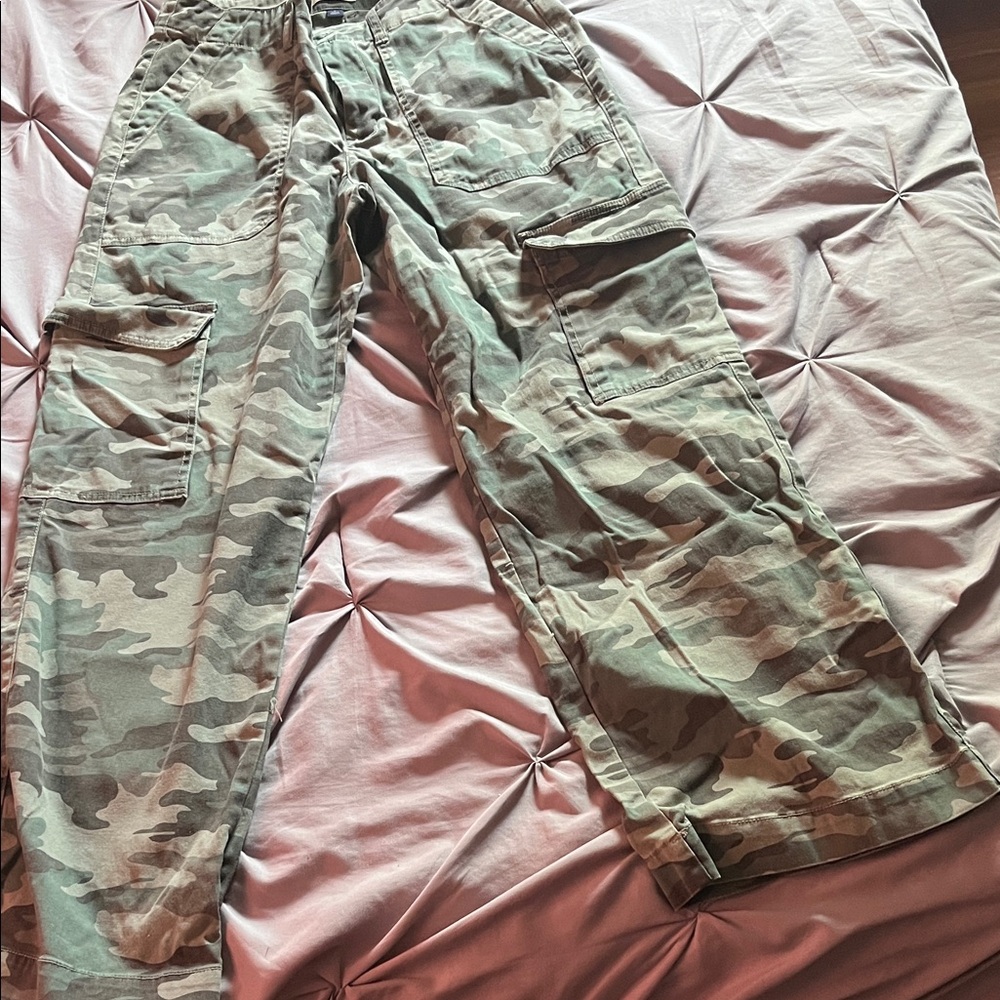 Universal Thread Camouflage Straight Leg Jeans